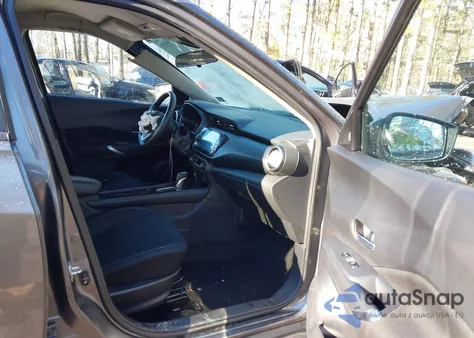 2021 Nissan Kicks Sv Xtronic Cvt z USA, uszkodzony, nr VIN 3N1CP5CV1ML470370